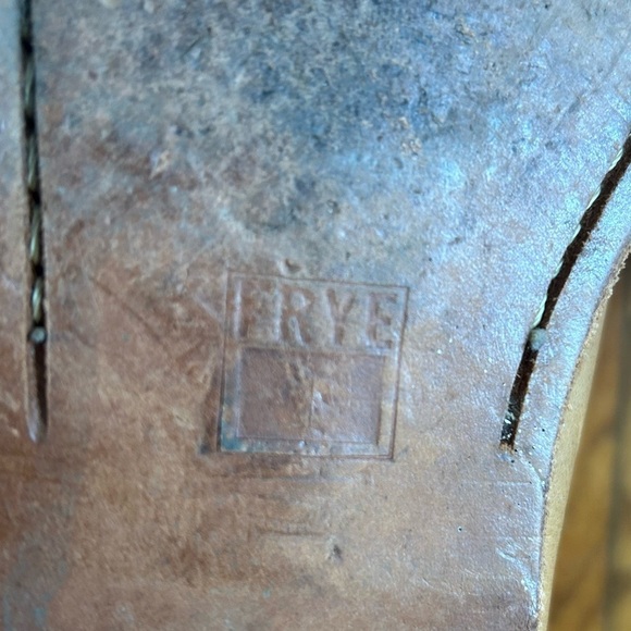 Frye Vintage Loafers, size 9 - Picture 6 of 13